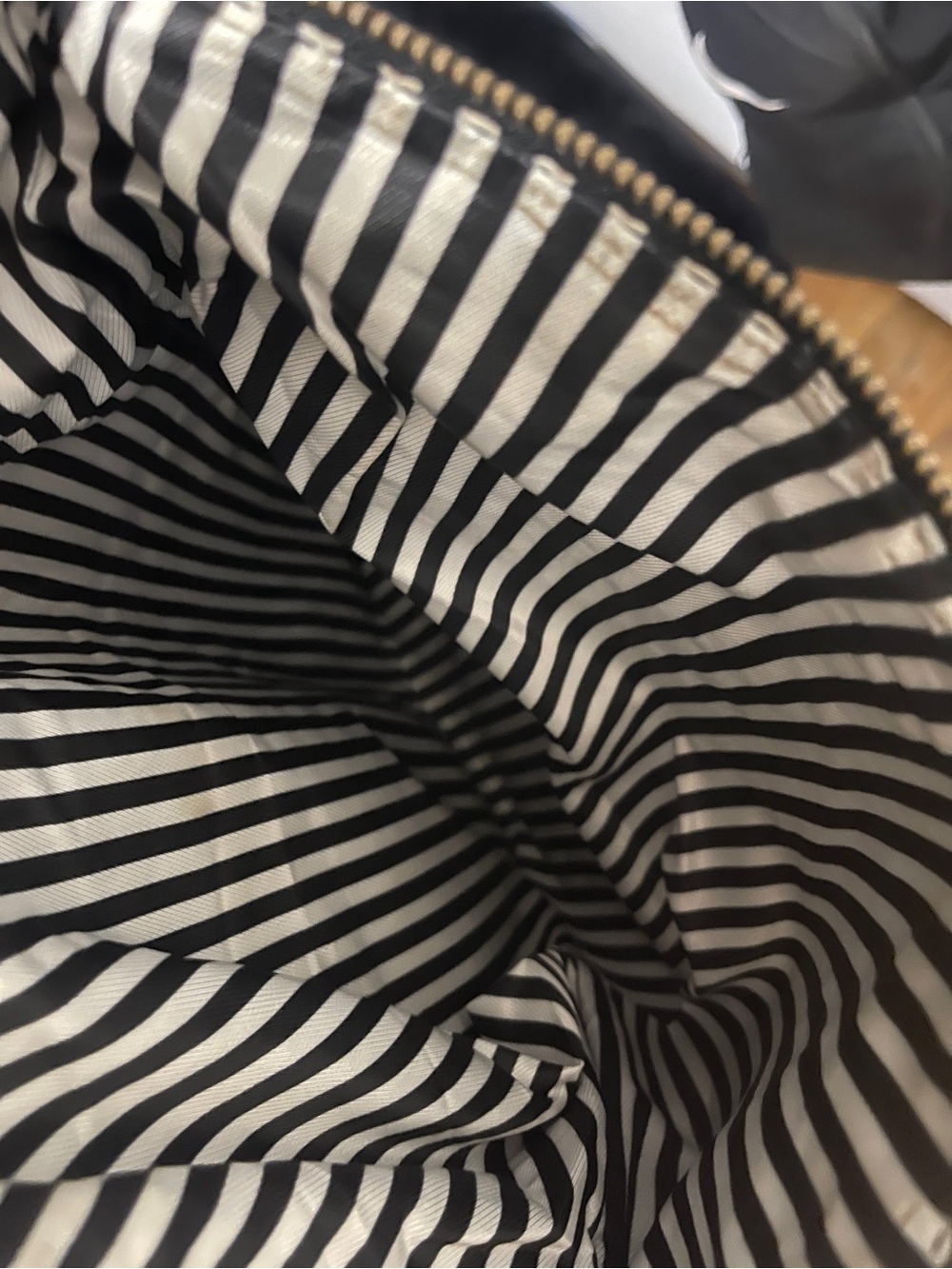 Kate Spade Purse - Picture 4 of 8